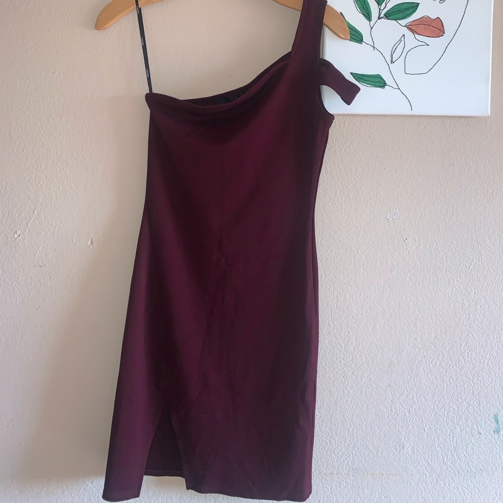 Brand: Forever 21 💜 Size: Small💜 Color: Burgundy